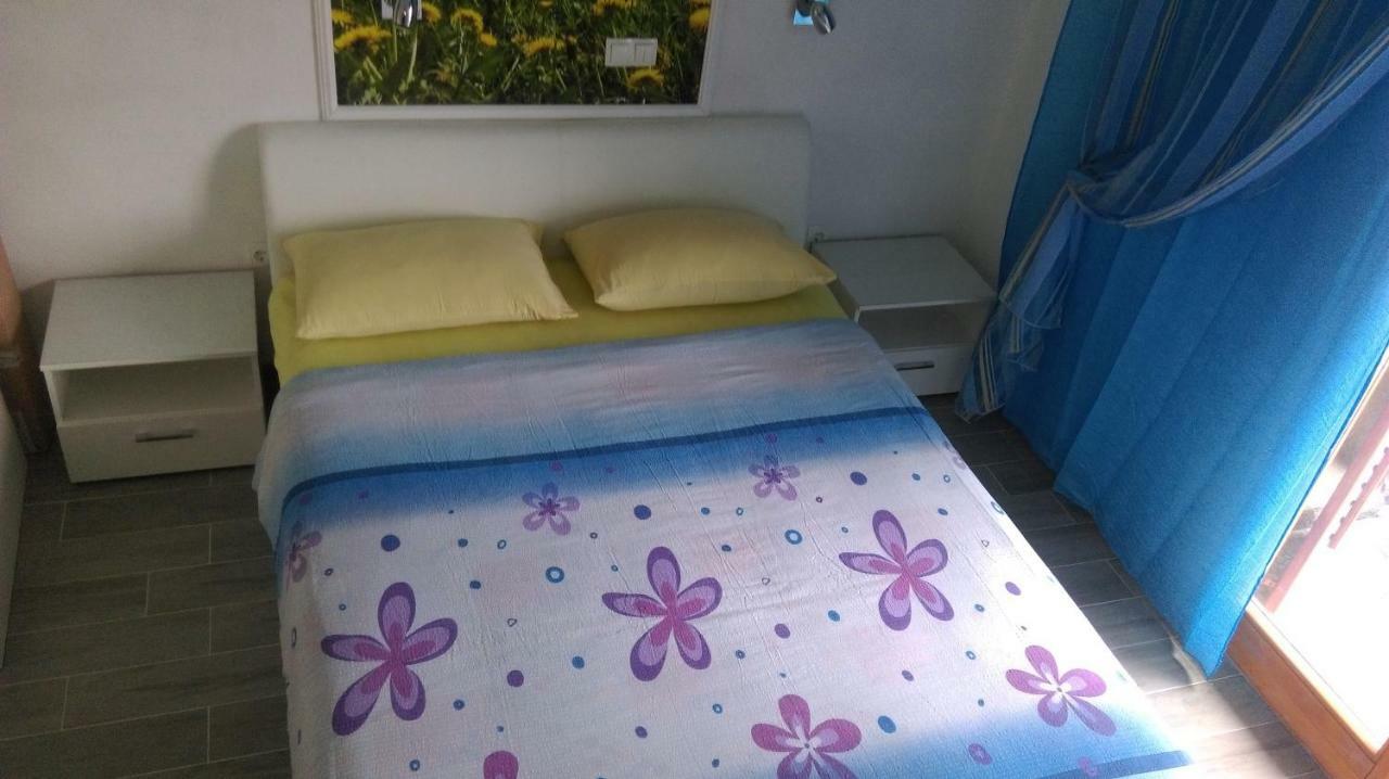 Guest House Marija Sumartin Exterior foto