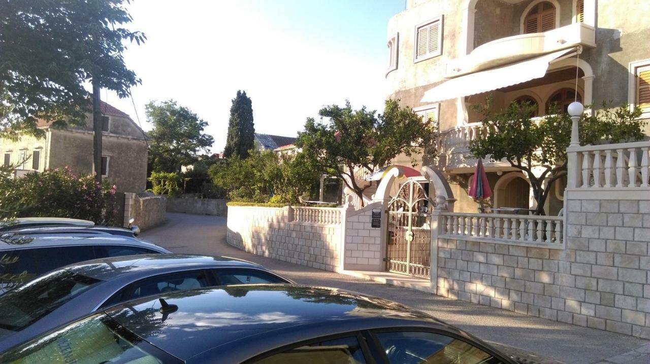 Guest House Marija Sumartin Exterior foto
